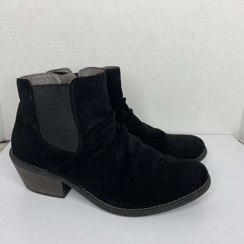 EuroSoft Adeah Black Ruched Ankle Bootie Size 8.5M